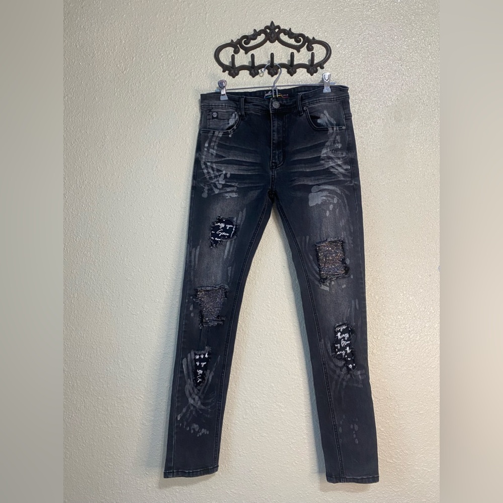 Switch men’s black distressed slim taper denim jeans w/paint splatter‎